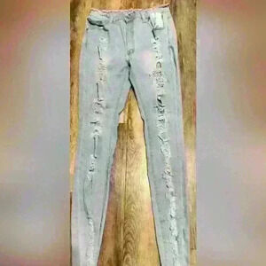 Red Fox Women's Jeans Size 17 Stretchy Ripped Design Like New